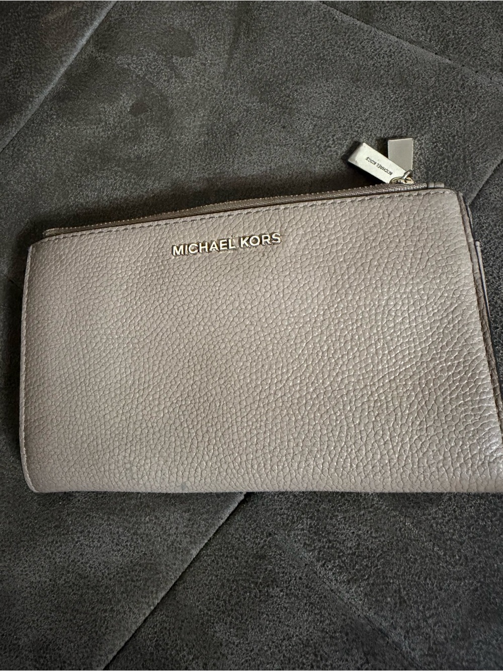 Michael Kors Pebbled Leather Zip Card Holder in Taupe Gray